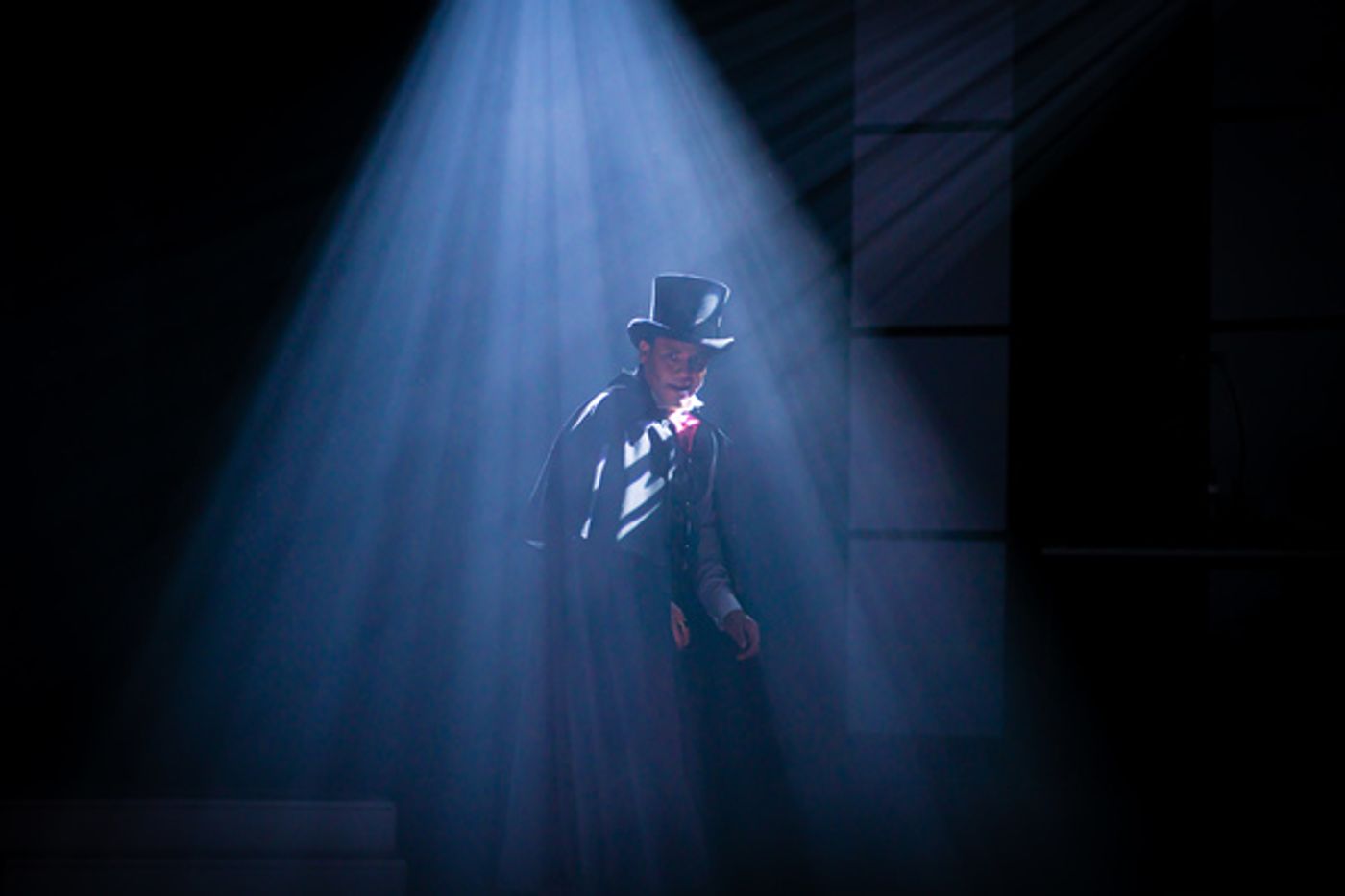 Photo Flash: First Look At JEKYLL & HYDE At Prima Theatre  Image