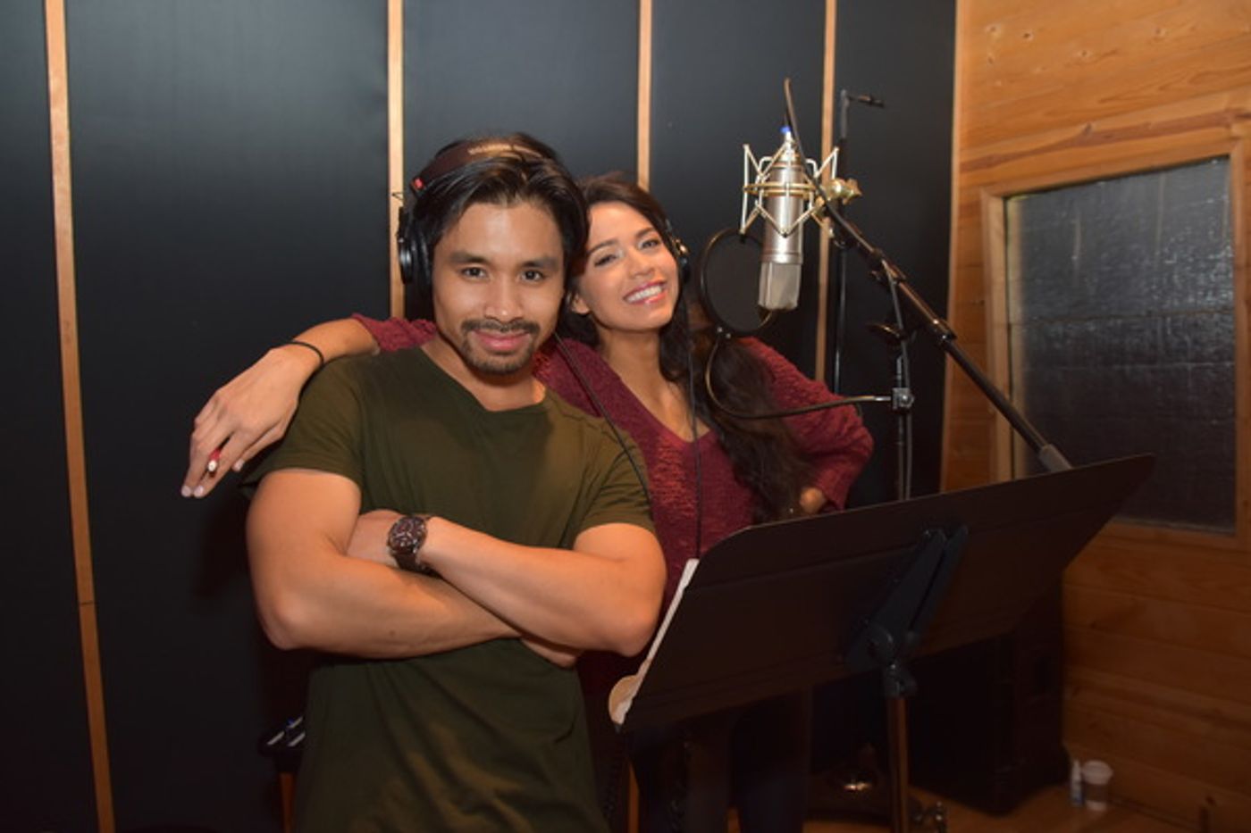 BWW Exclusive: Arielle Jacobs and the Cast of ALADDIN Get December Feels on Carols For A Cure  Image