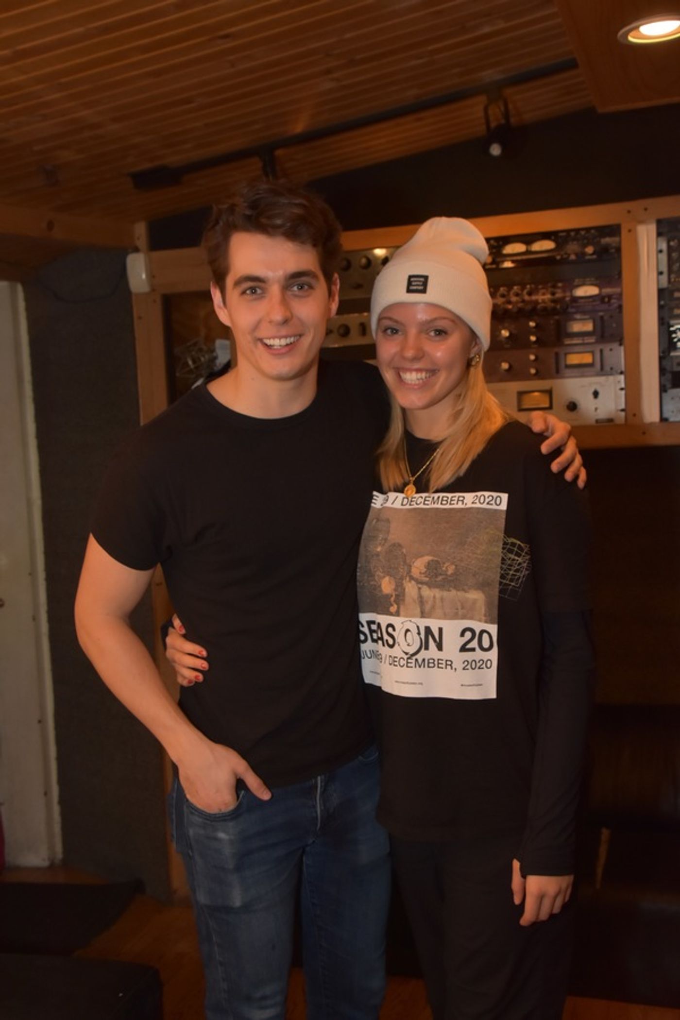 BWW Exclusive: MEAN GIRLS Stars Kyle Selig and Renee Rapp Warm Up to Sing Carols For A Cure BWW Exclusive: MEAN GIRLS Stars Kyle Selig and Renee Rapp Warm Up to Sing Carols For A Cure Image