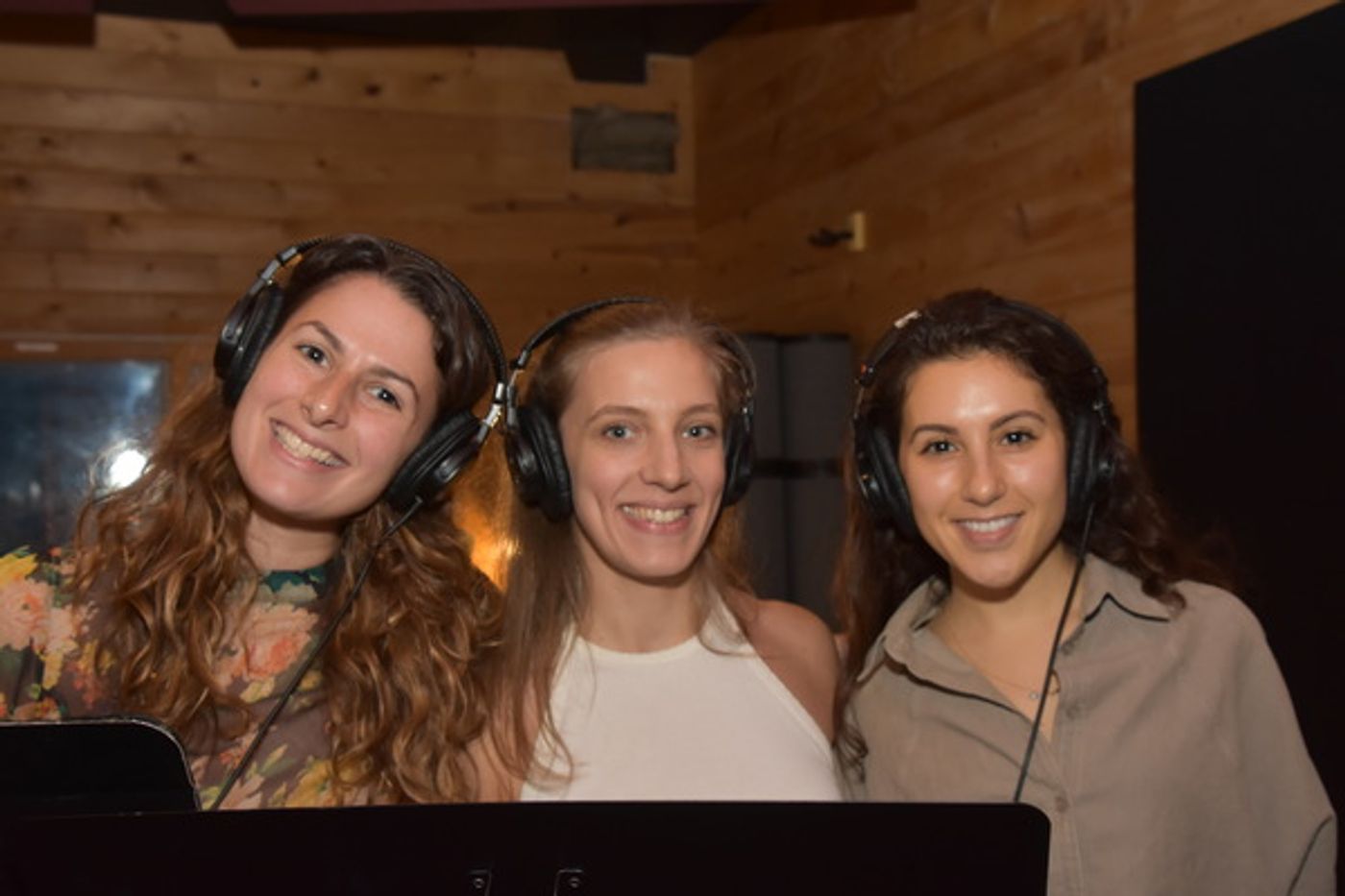 BWW Exclusive: Joel Grey and FIDDLER ON THE ROOF IN YIDDISH Cast Celebrate Hanukkah on Carols For A Cure  Image