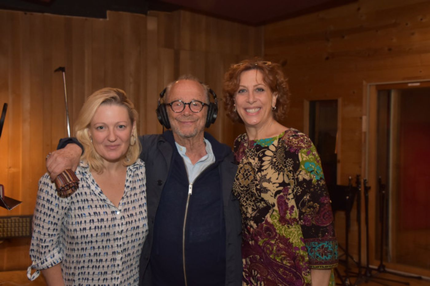 BWW Exclusive: Joel Grey and FIDDLER ON THE ROOF IN YIDDISH Cast Celebrate Hanukkah on Carols For A Cure  Image