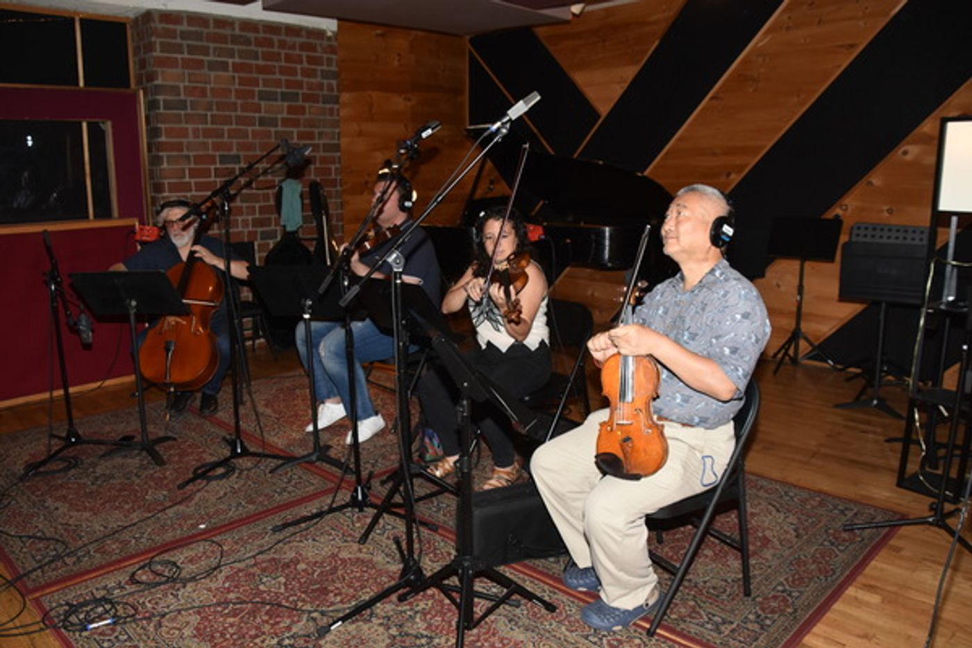 BWW Exclusive: American Federation of Musicians Local 802 Record Carols For A Cure  Image