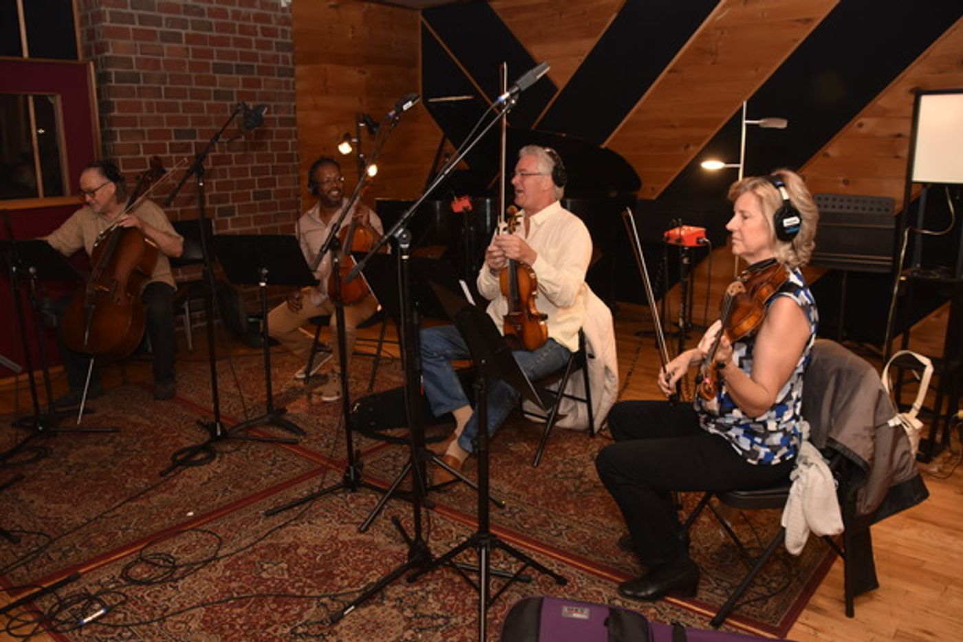 BWW Exclusive: American Federation of Musicians Local 802 Record Carols For A Cure  Image