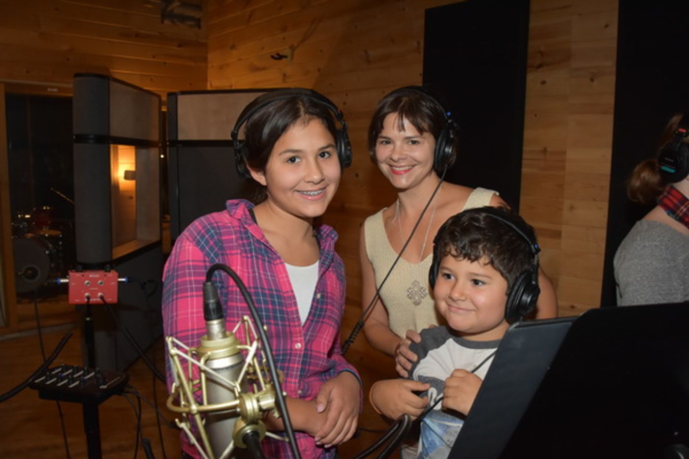 BWW Exclusive: COME FROM AWAY Cast Gets Help from Their Kids to Record Carols For A Cure  Image