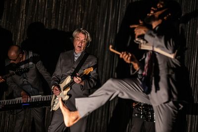  David Byrne and company Photo