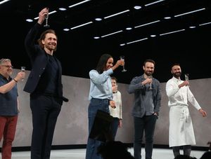 Tom Hiddleston, Zawe Ashton, Charlie Cox and Eddie Arnold  Photo