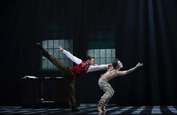 Photo Flash: First Look at DRACULA, Coming to UK Cinemas  Image