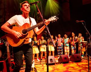 Josh Turner and South African Cultural Choir Photo