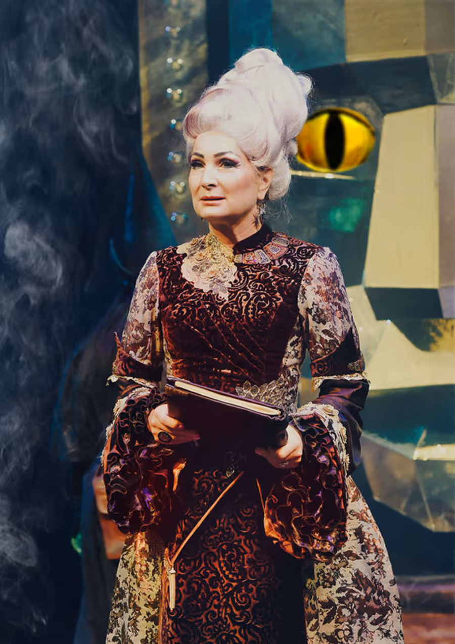 Photo Flash: Get A First Look At The Non-Replica Production of WICKED in Prague Image
