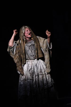 Meggie Siegrist @ BroadwayWorld Meggie Siegrist Photo