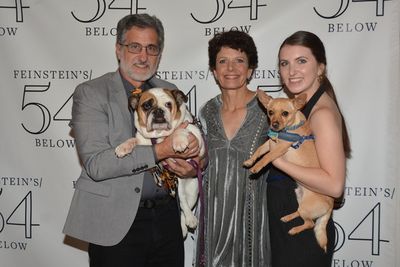 Bill Berloni, Dorothy Berloni and Jenna Berloni with Myrtle Photo