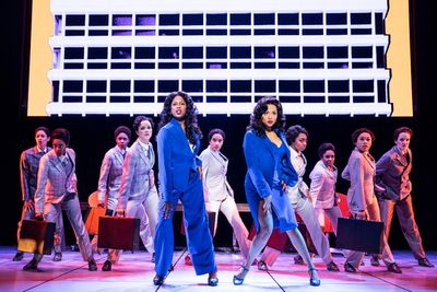 Danâ€™yelle Williamson (Diva Donna), Alex Hairston (Disco Donna) and the Company Photo