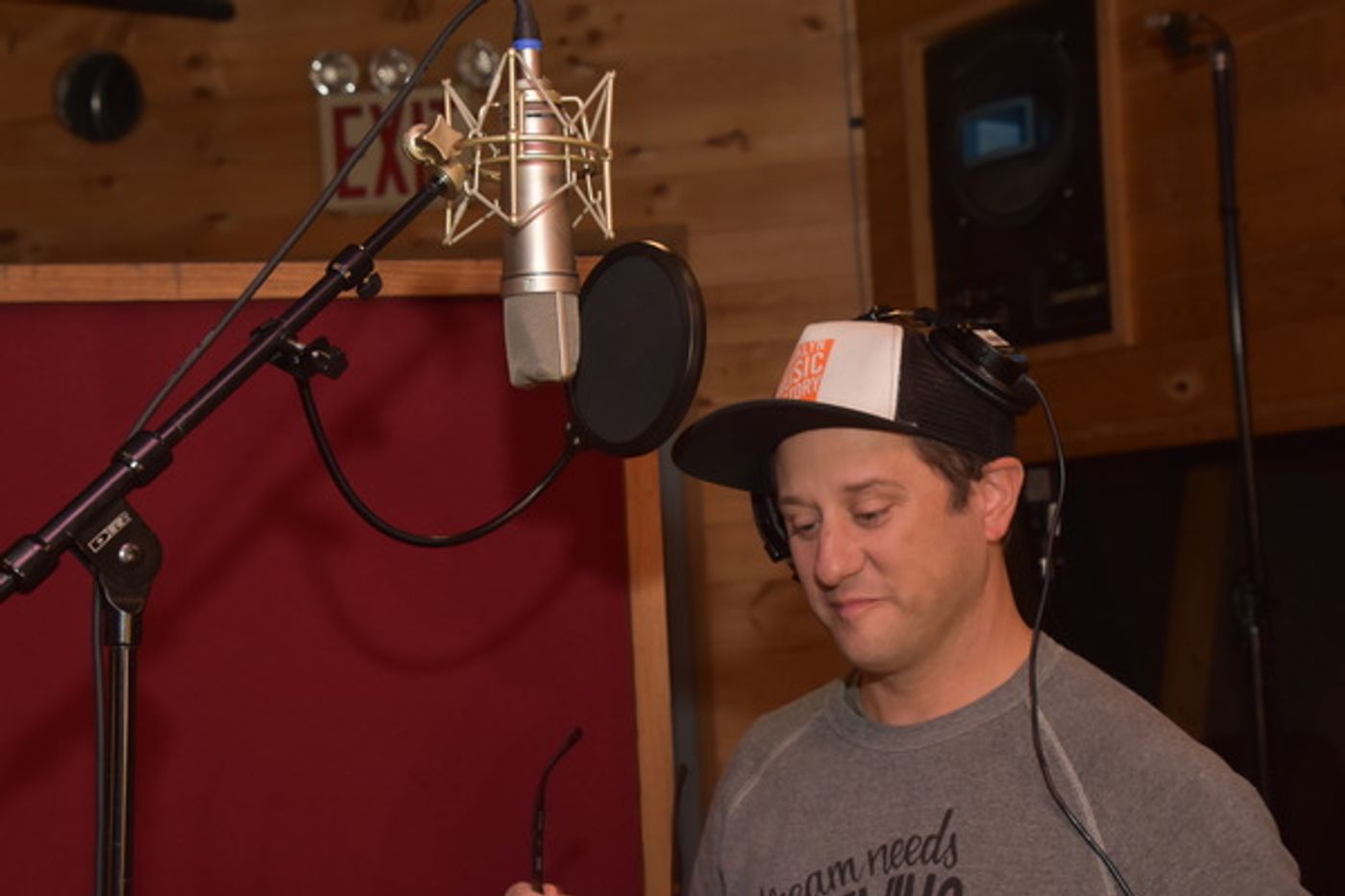 BWW Exclusive: Christopher Fitzgerald and WAITRESS Cast Keep a Secret for 'Carols For A Cure'  Image