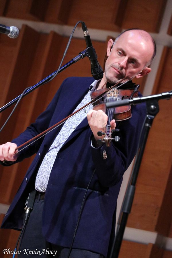 Photo Coverage: Julie Fowlis, the voice of Disney's BRAVE, brings Gaelic concert to the U.S. — photo 8 of 22