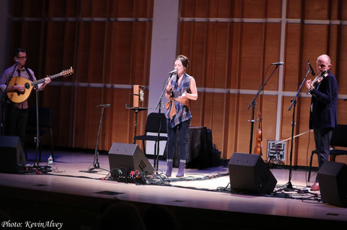 Photo Coverage: Julie Fowlis, the voice of Disney's BRAVE, brings Gaelic concert to the U.S.  Image