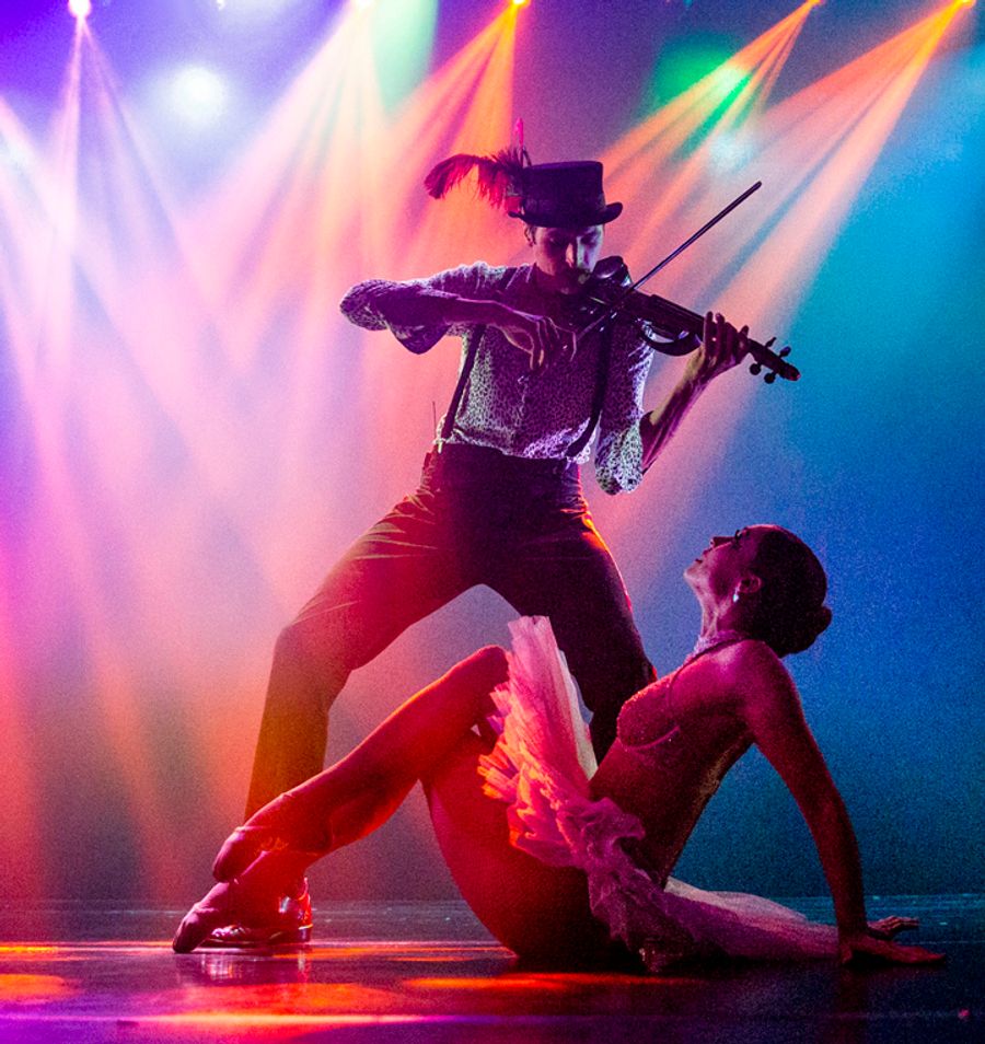 Review: SENSATIA at Quixotic Theater Image