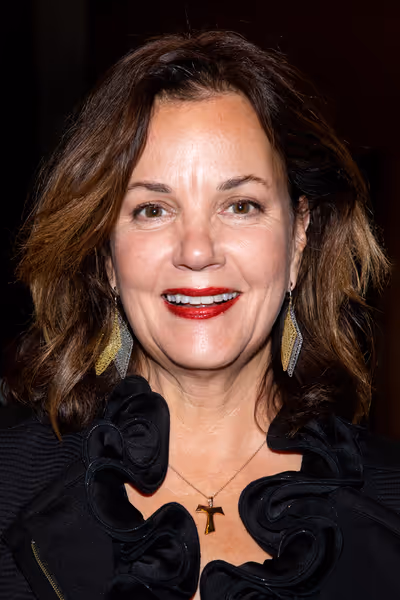 Margaret Colin Photo