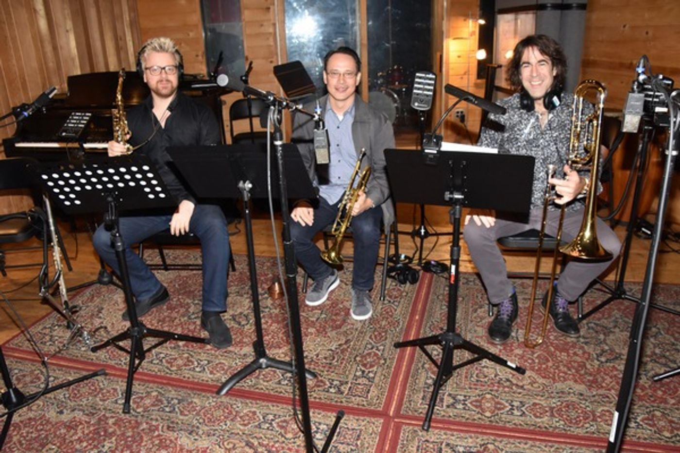 BWW Exclusive: AIN'T TOO PROUD Celebrates the Season by Singing 'Carols For A Cure'  Image