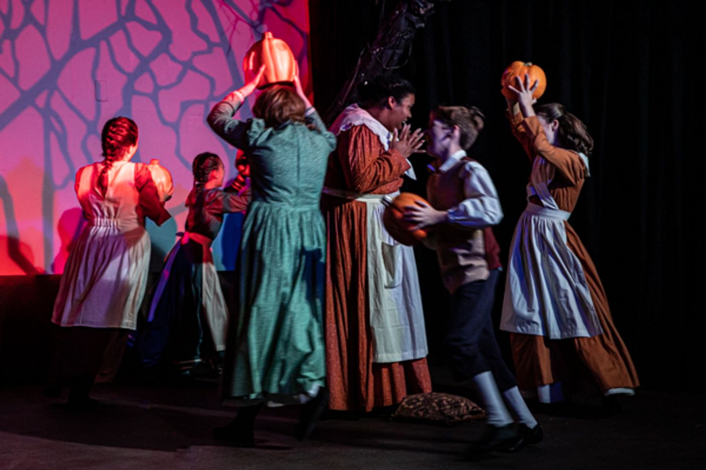 Photo Coverage: First look at Curtain Players' SLEEPY HOLLOW:  THE LOST CHAPTER  Image