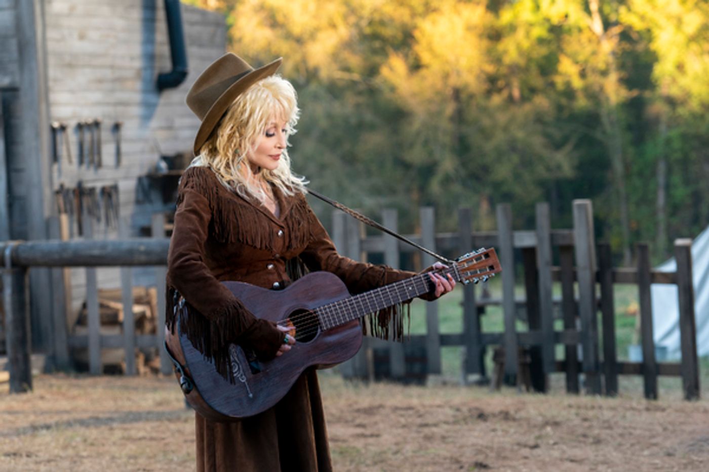 Photo Flash: Get a First Look at Dolly Parton's HEARTSTRINGS  Image