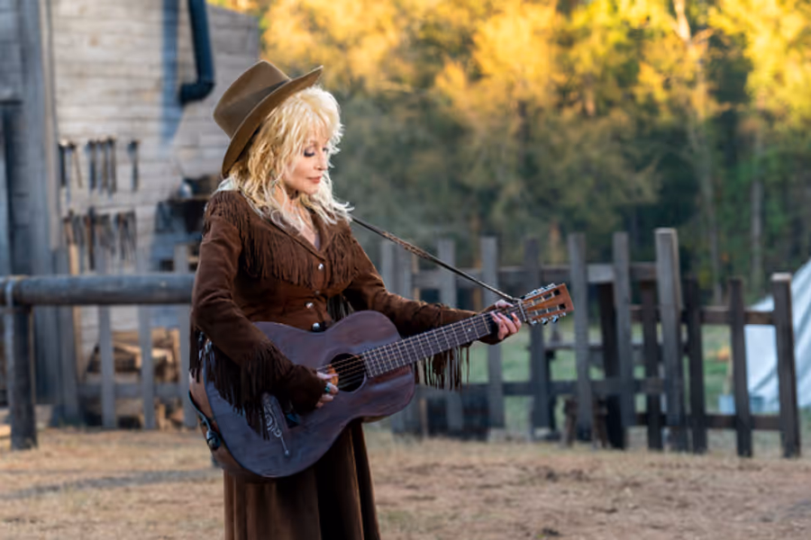 Photo Flash: Get a First Look at Dolly Parton's HEARTSTRINGS  Image