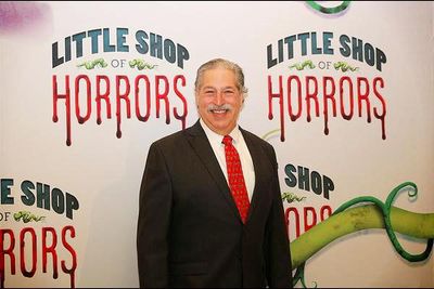 Tom Alan Robbins Photo