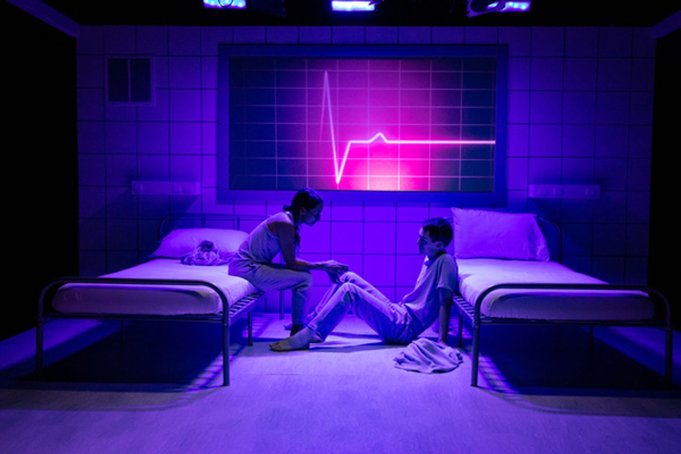 Photo Flash: First Look at Strawdog Theatre's THE EFFECT  Image