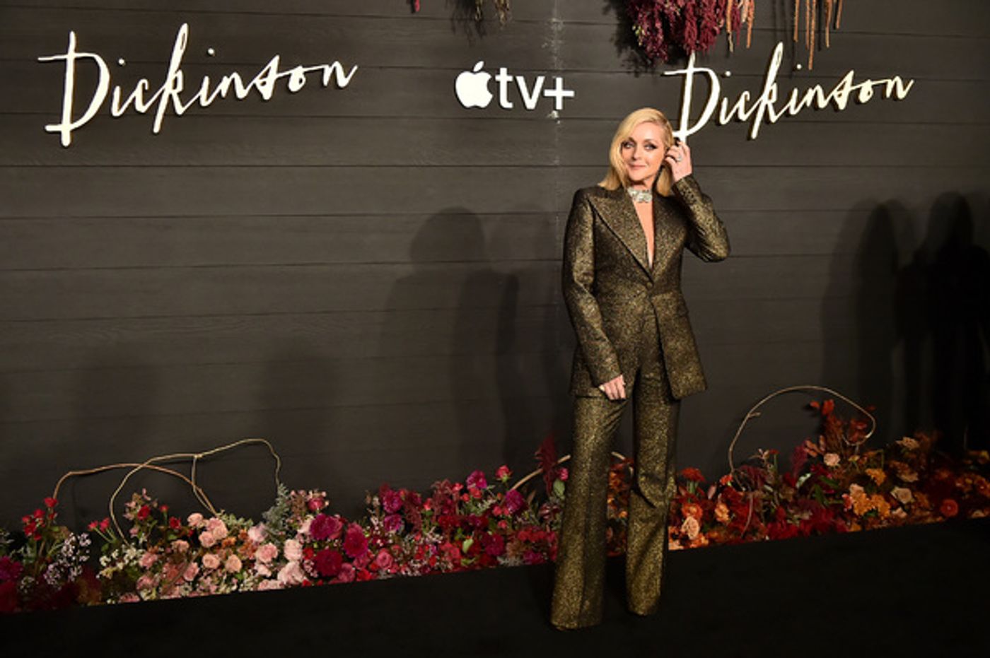 Photo Flash:  See Jane Krakowski, Hailee Steinfeld at the Premiere of Apple TV's DICKINSON  Image