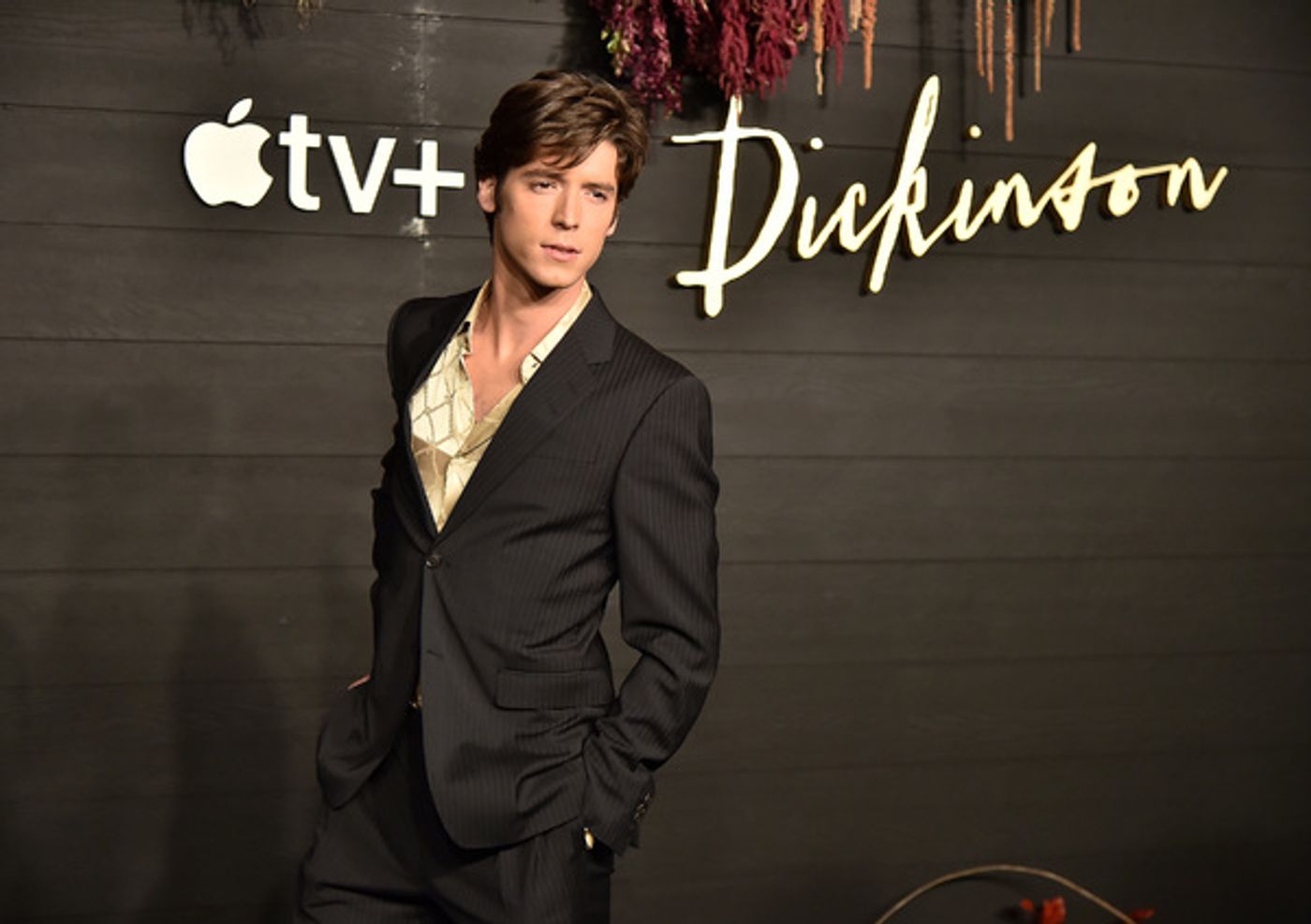 Photo Flash:  See Jane Krakowski, Hailee Steinfeld at the Premiere of Apple TV's DICKINSON  Image