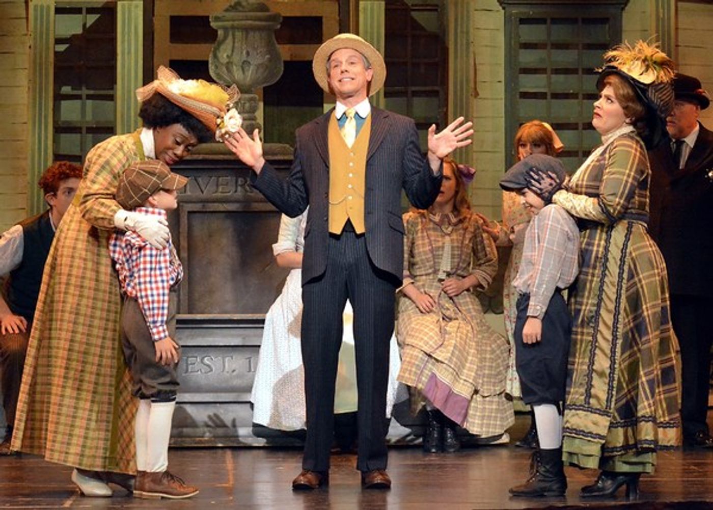 BWW Photo Exclusive: Adam Pascal Stars In THE MUSIC MAN At 5-Star Theatricals  Image
