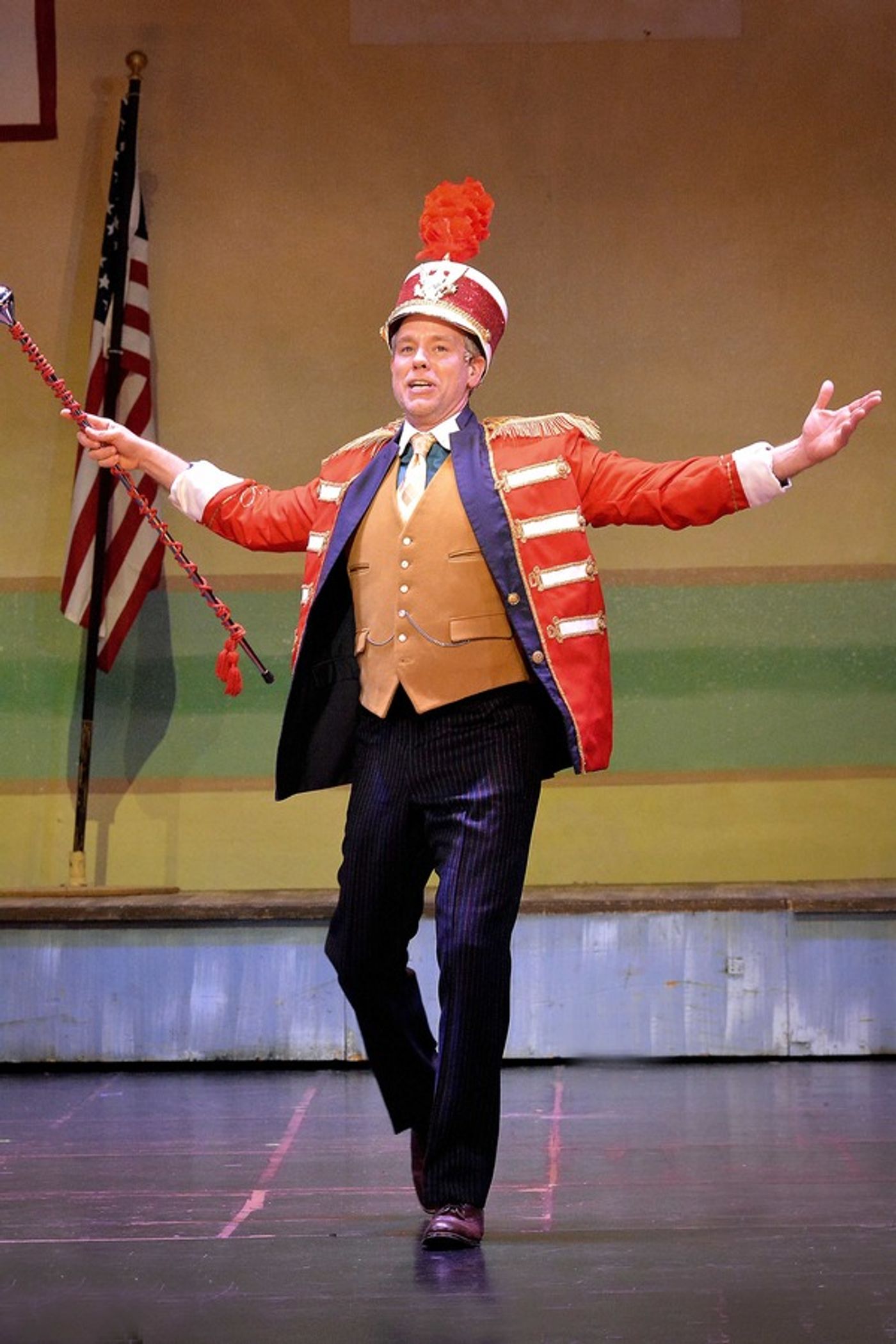 BWW Photo Exclusive: Adam Pascal Stars In THE MUSIC MAN At 5-Star Theatricals  Image