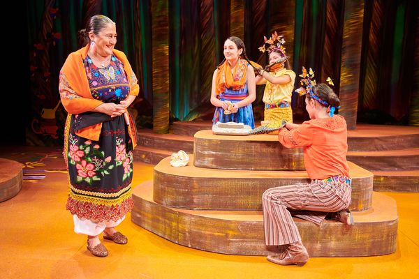 Laura Crotte, Abby Hanna, and cast Photo