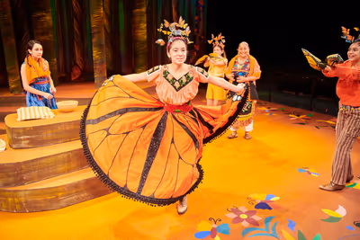 Catalina Cruz (center), Laura Crotte, and cast Photo