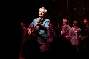 David Byrne and the company of AMERICAN UTOPIA @ BroadwayWorld David Byrne and the company of AMERICAN UTOPIA Photo