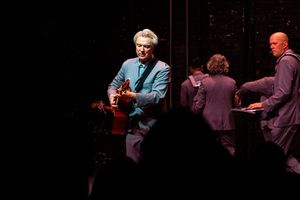 David Byrne and the company of AMERICAN UTOPIA @ BroadwayWorld David Byrne and the company of AMERICAN UTOPIA Photo