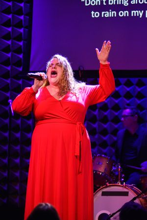 Bonnie Milligan Photo