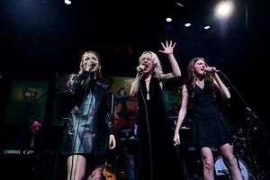 Dana Steingold, Sophia Anne Caruso and Presley Ryan @ BroadwayWorld Dana Steingold, Sophia Anne Caruso and Presley Ryan Photo