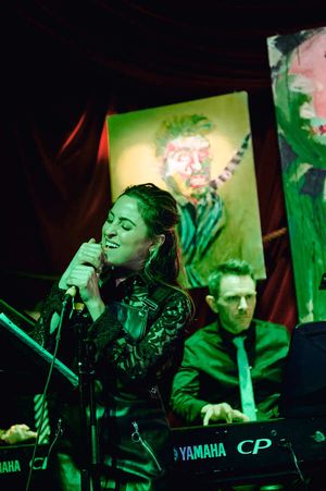 Dana Steingold @ BroadwayWorld Dana Steingold Photo