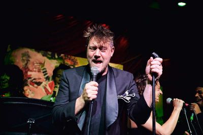 Eddie Perfect  Photo