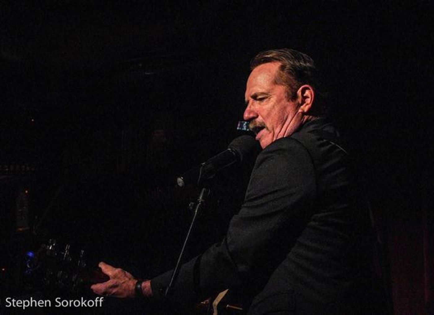 Review: Tom Wopat is Hip at the Beach Cafe  Image