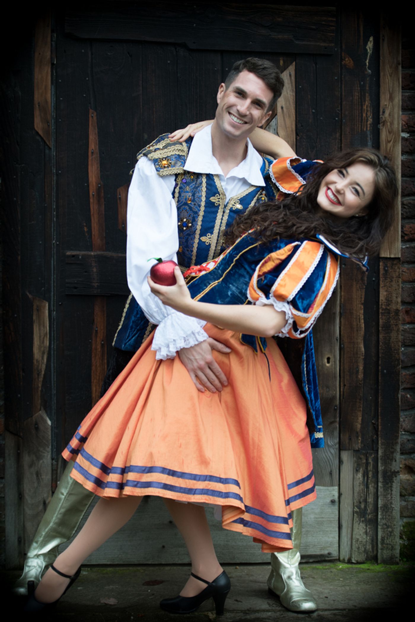 Photo Flash: First Look at Jo Brand in SNOW WHITE at Richmond Theatre  Image