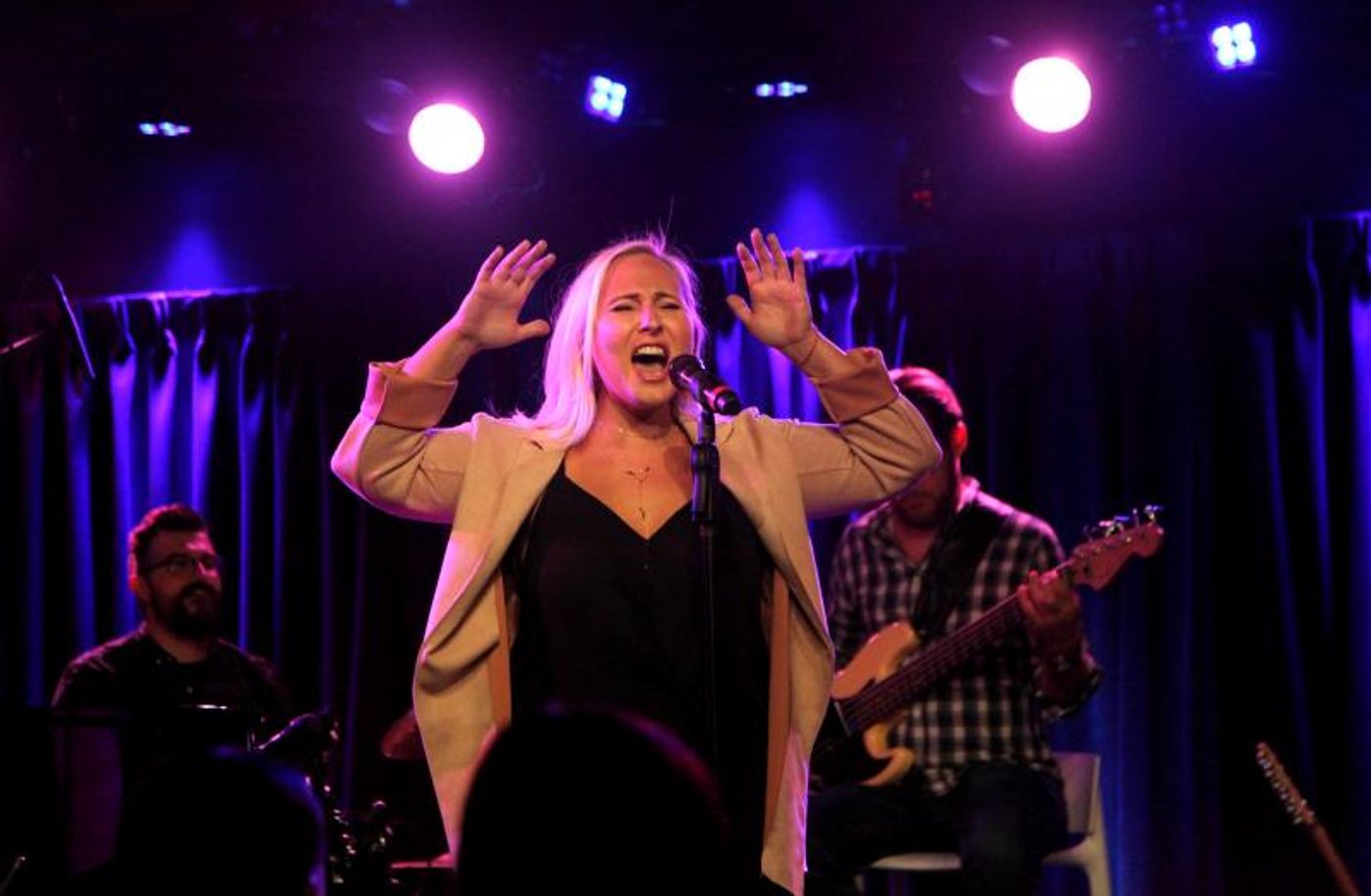 Review: BROADWAY SINGS UNPLUGGED: SARA BAREILLES Wows Audience at The Green Room 42  Image