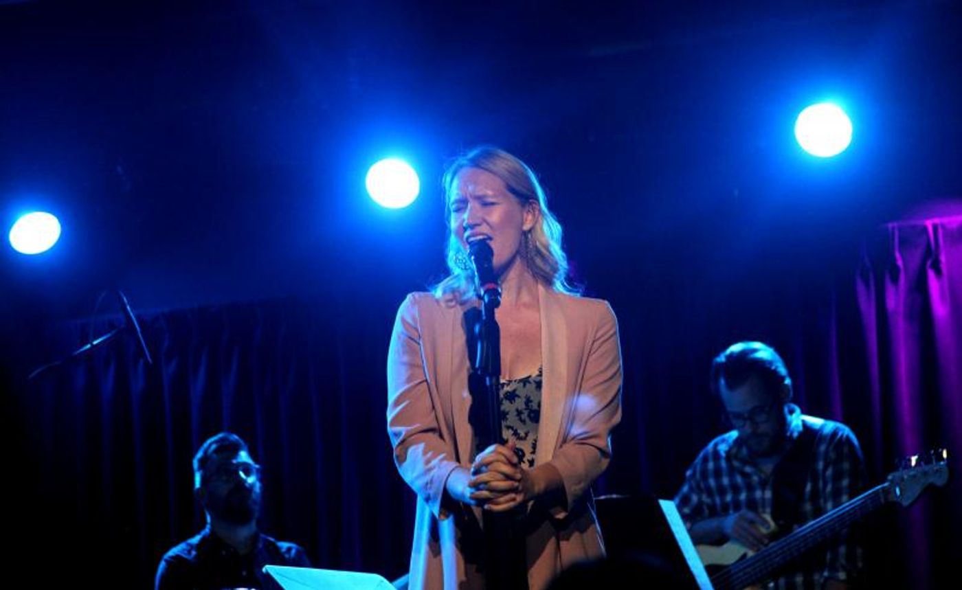 Review: BROADWAY SINGS UNPLUGGED: SARA BAREILLES Wows Audience at The Green Room 42  Image
