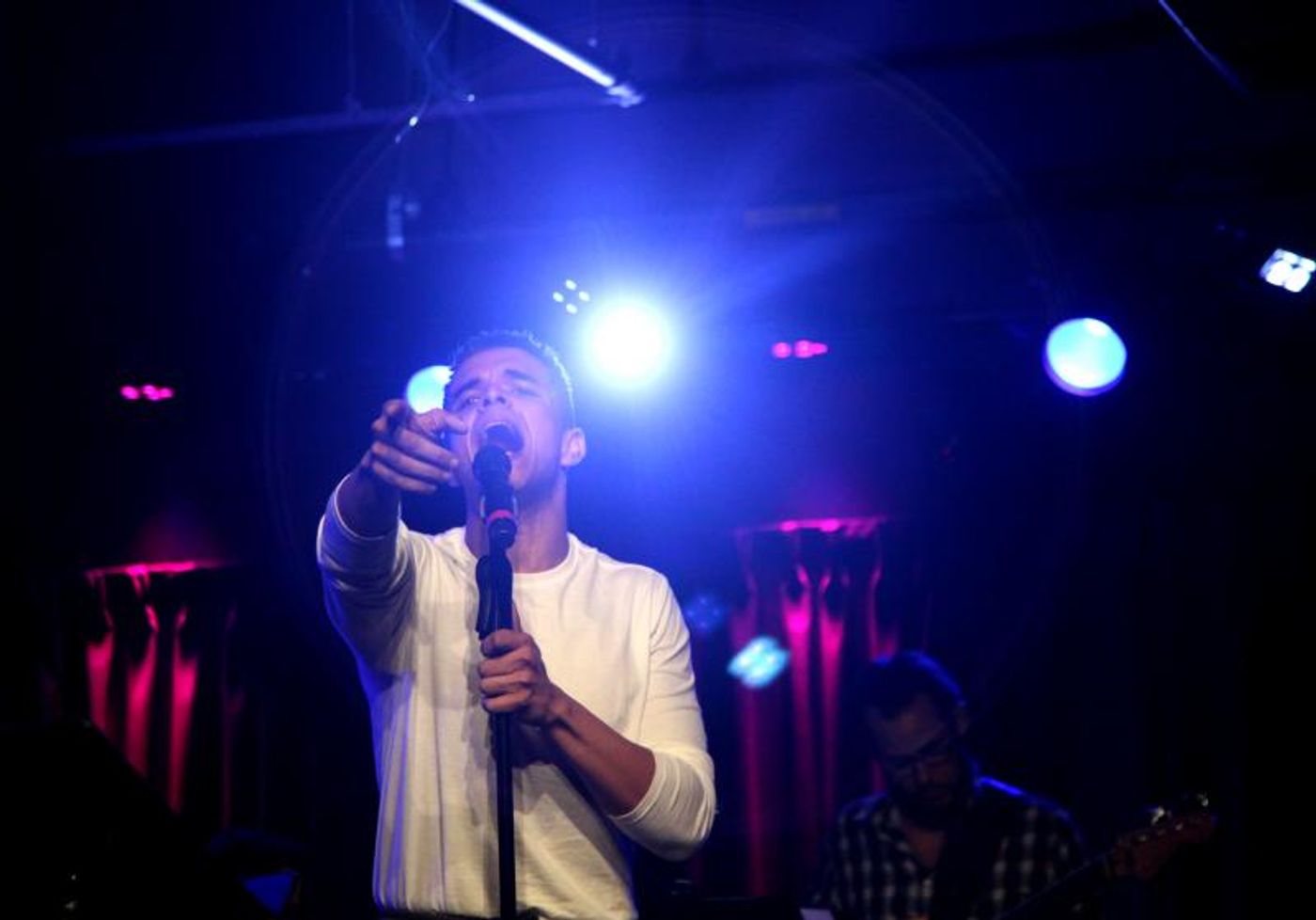 Review: BROADWAY SINGS UNPLUGGED: SARA BAREILLES Wows Audience at The Green Room 42  Image