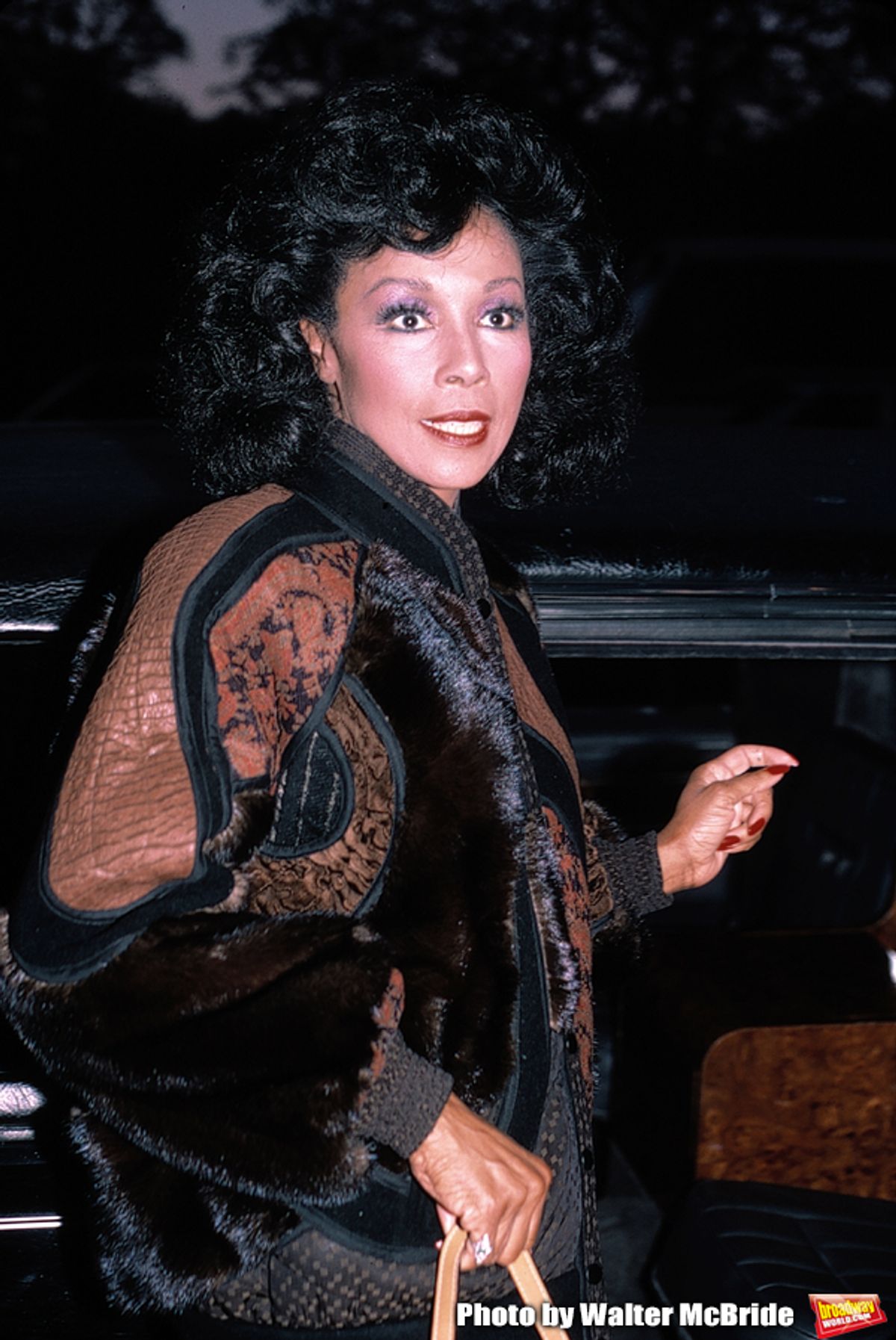 Diahann Carroll Leaving Tavern On The Green Restaurant in her 
Limo / Car in New York City.
May 1985 at 
