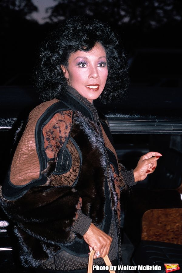 Diahann Carroll Leaving Tavern On The Green Restaurant in her 
Limo / Car in New York Photo