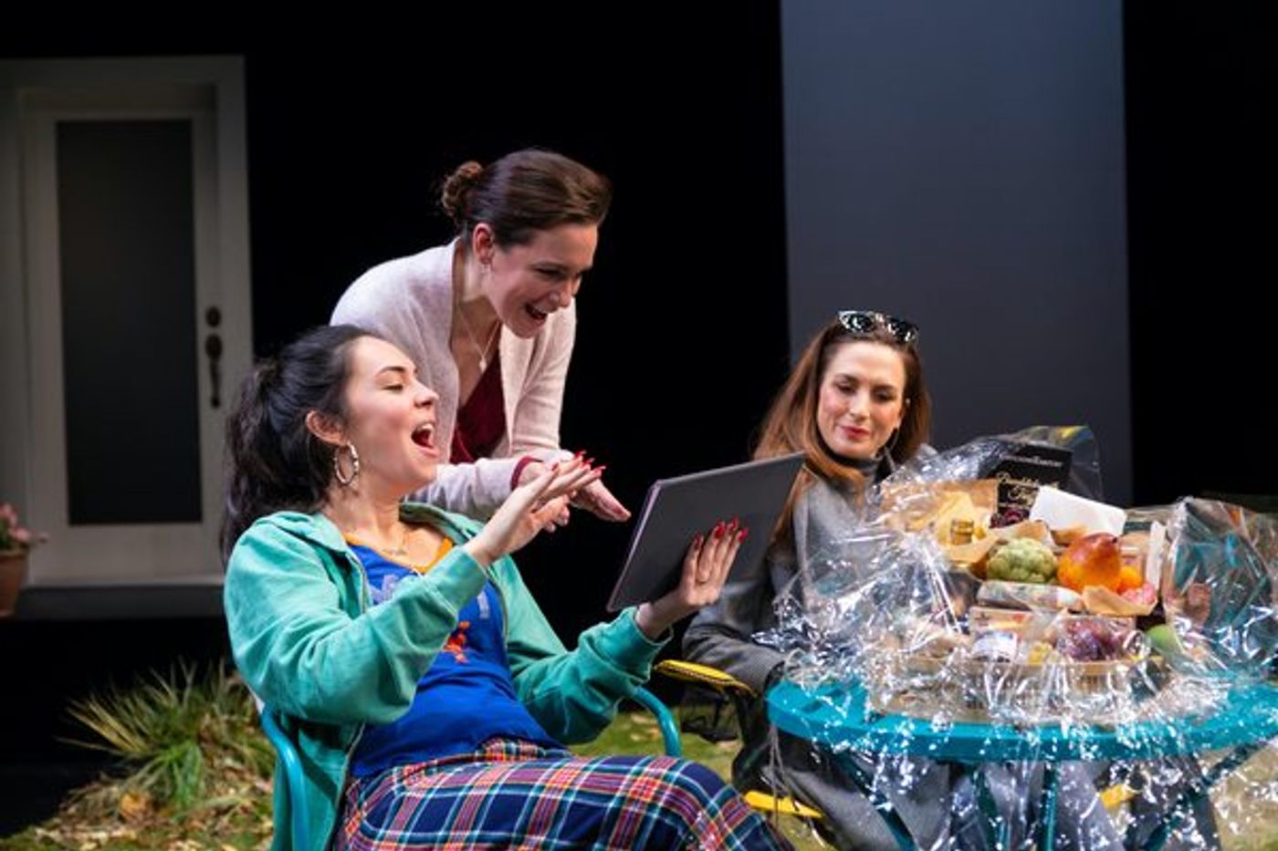 Photo Flash: Hartford Stage Presents CRY IT OUT Photo Flash: Hartford Stage Presents CRY IT OUT Image