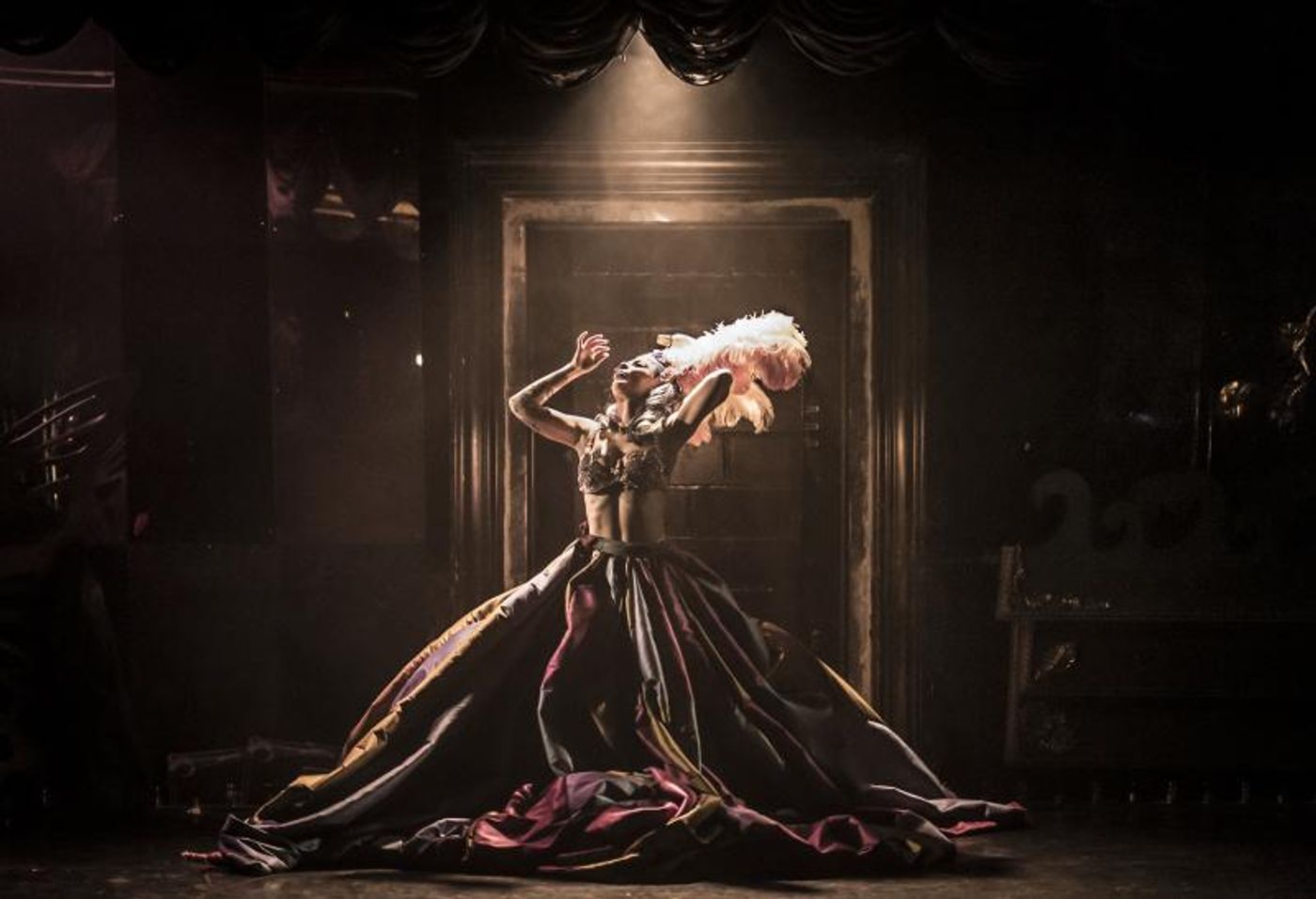 Review: Company XIV Sexes Up Halloween with QUEEN OF HEARTS  Image