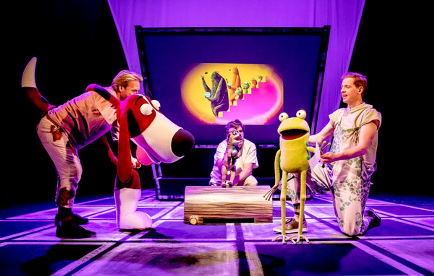 Photo Flash: First Look at OI FROG & FRIENDS! at the Lyric Theatre  Image