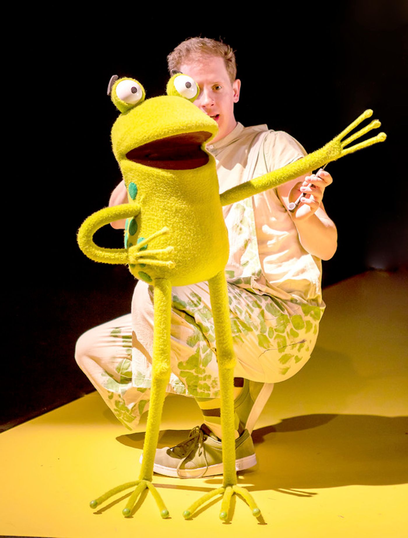 Photo Flash: First Look at OI FROG & FRIENDS! at the Lyric Theatre  Image